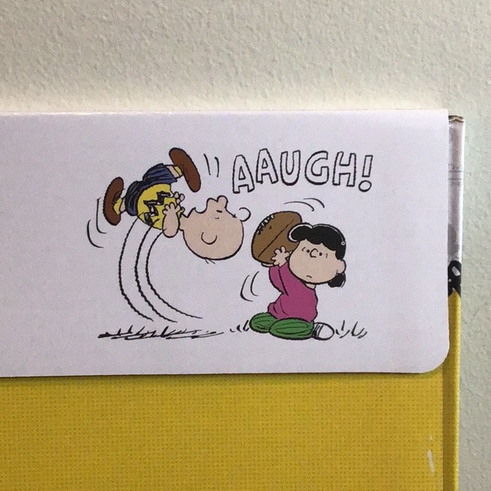 Peanuts Glass Cutting Board - Picture 8 of 13